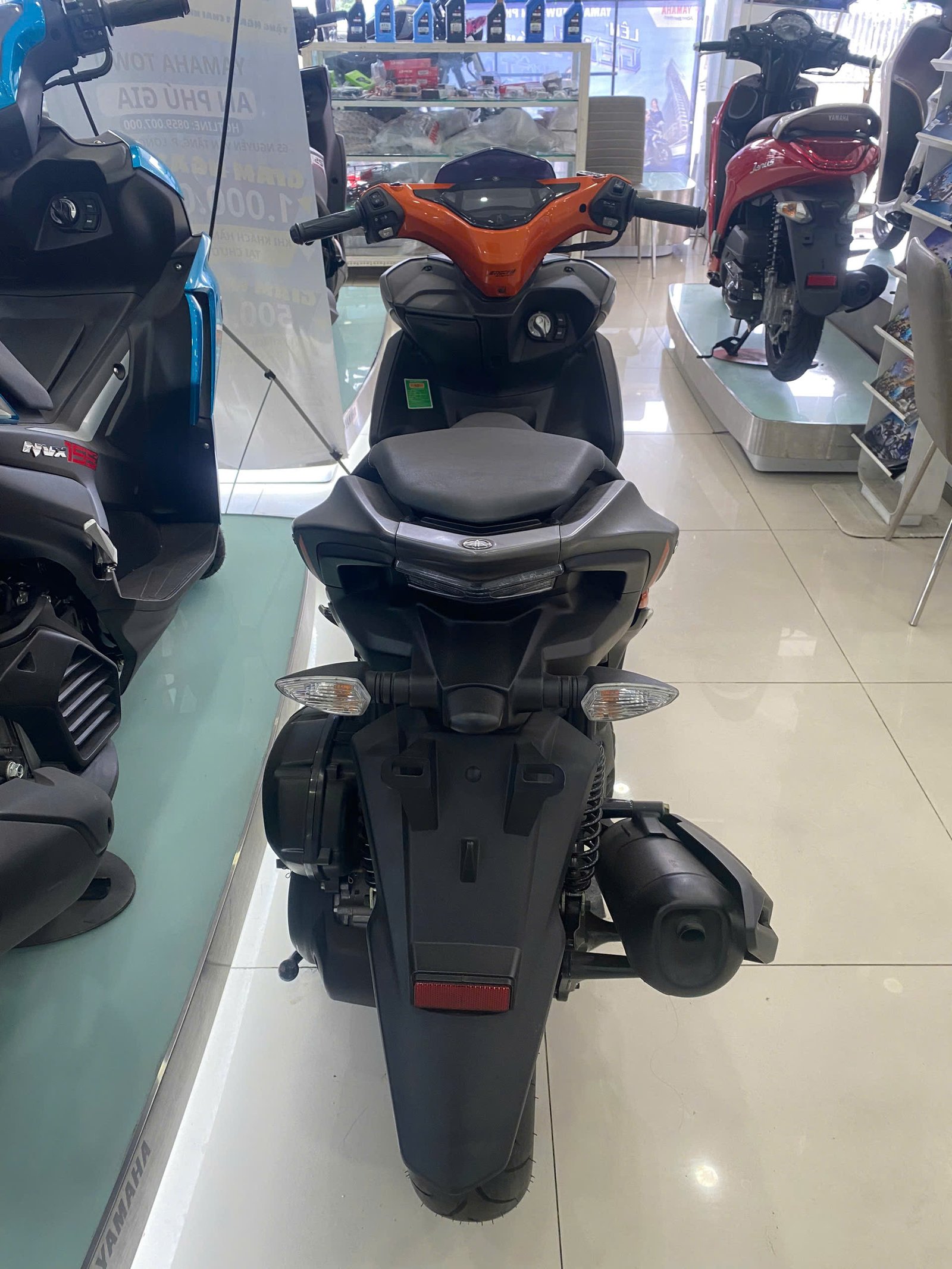 Yamaha NVX 125 CAM XÁM
